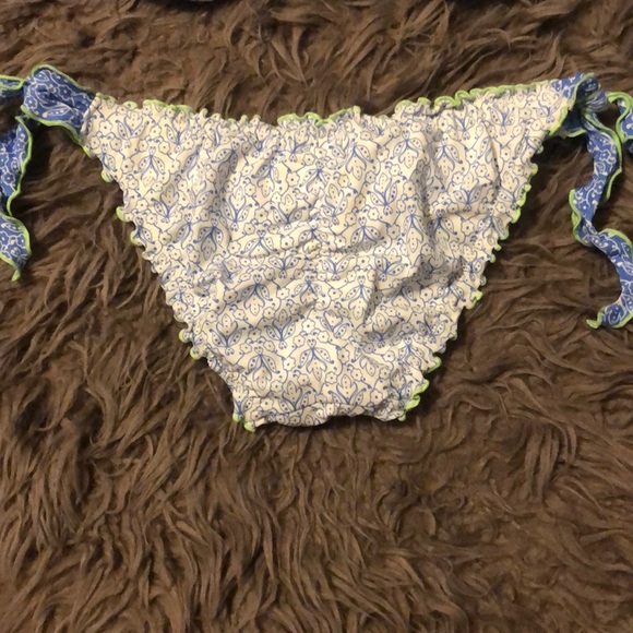 Victoria Secret Bikini - Picture 2 of 3